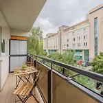 Lägenhet Spacious Air-conditioned With Balcony Close To Pge Narodowy By Renters Warszawa