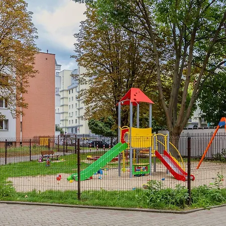 아파트 Spacious Air-conditioned With Balcony Close To Pge Narodowy By Renters *