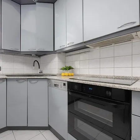 Apartmán Spacious Air-conditioned With Balcony Close To Pge Narodowy By Renters Varšava