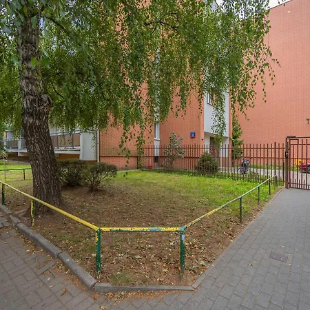 Spacious Air-conditioned With Balcony Close To Pge Narodowy By Renters Apartmán Varšava